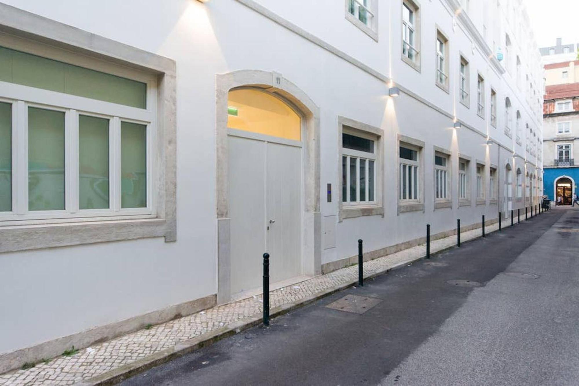 Wave Of Light In Lisbon By Innkeeper Bagian luar foto